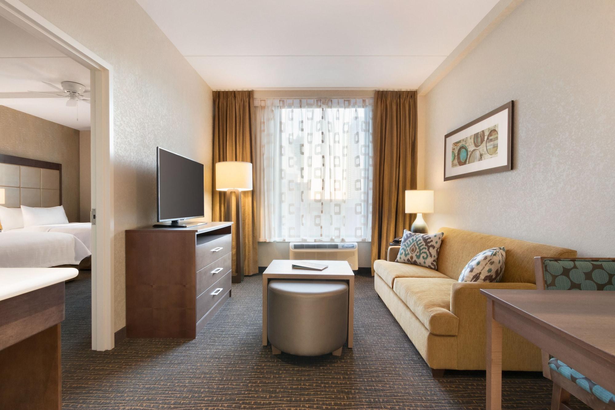 Homewood Suites By Hilton Calgary Downtown Екстериор снимка