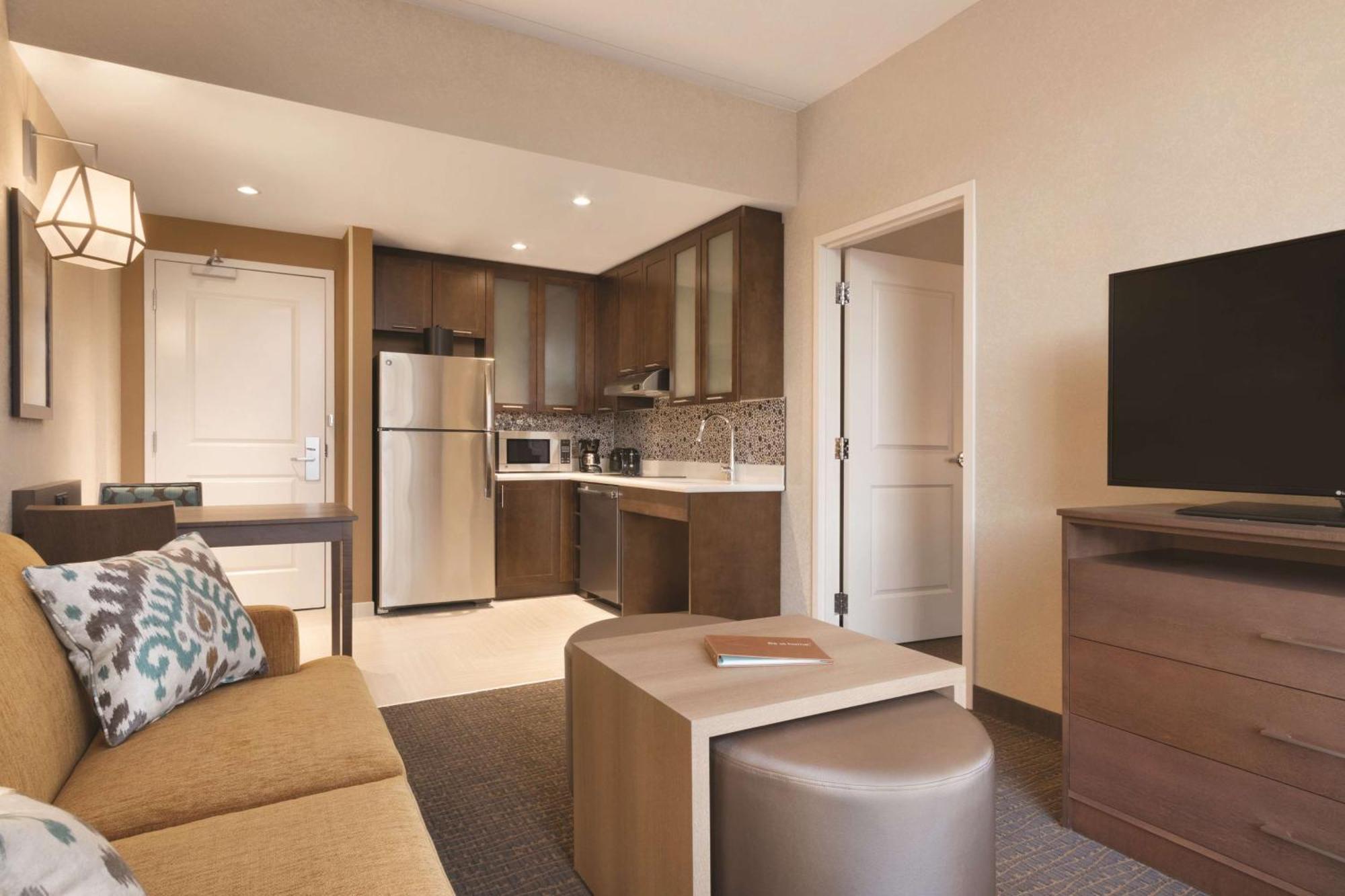 Homewood Suites By Hilton Calgary Downtown Екстериор снимка