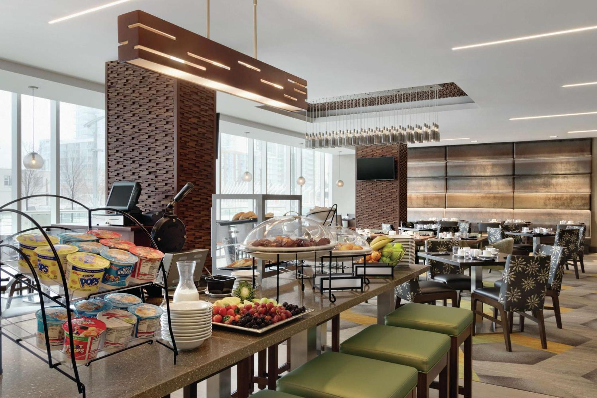 Homewood Suites By Hilton Calgary Downtown Екстериор снимка